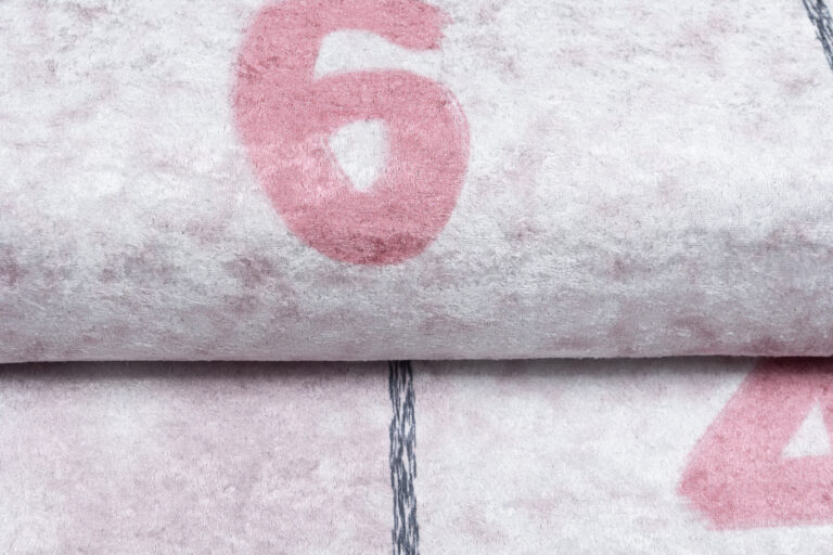 Vloerkleed Emma Kinderkamer Roze Konijnen Hinkelen Antislip