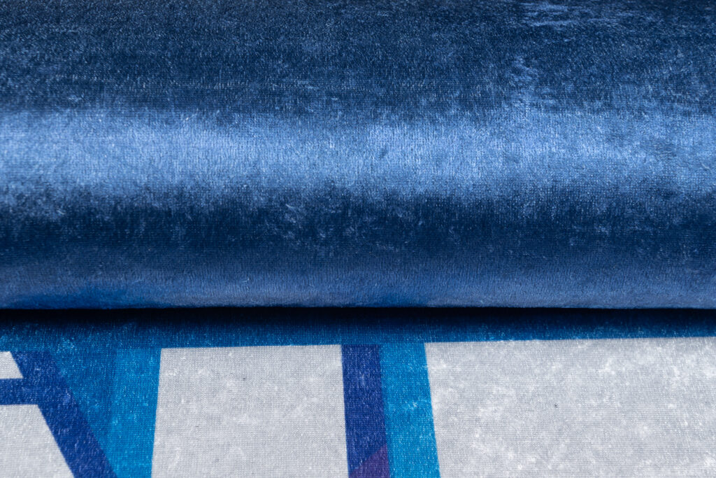 Vloerkleed Emma Antislip Wasbaar Marineblauw Game Over
